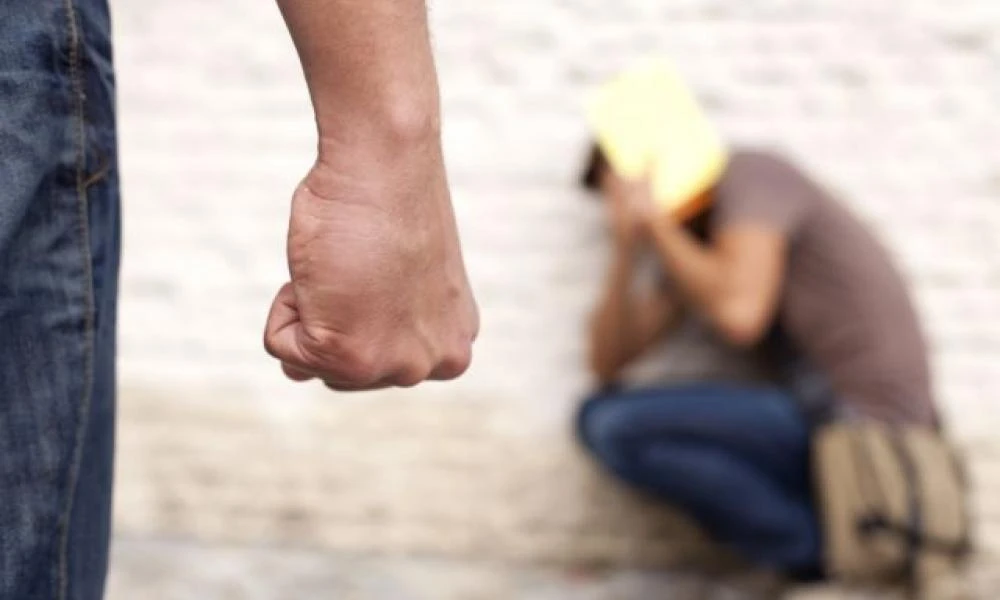 Σύλληψη τεσσάρων 15χρονων - Ξυλοκόπησαν συμμαθητή τους σε Λύκειο